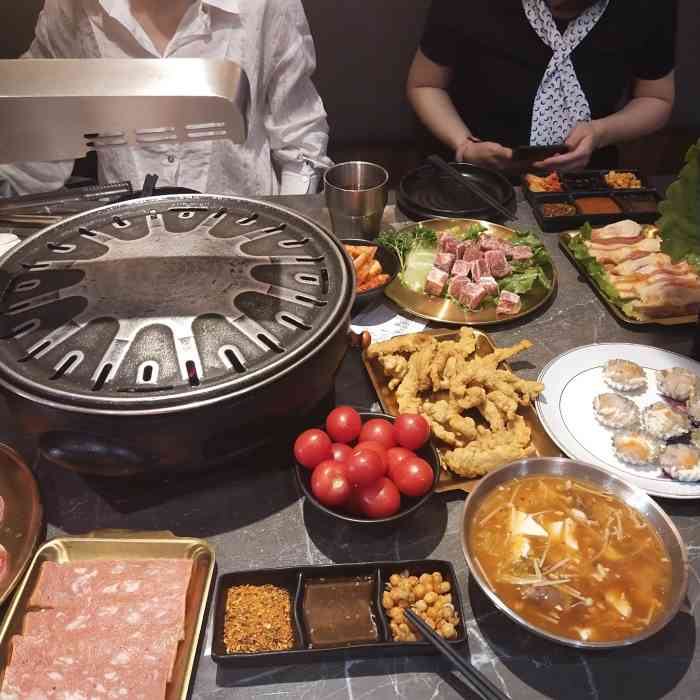 西门小妖·炭火烤肉(环球港店)-"这家烤肉一直想来打卡,居然让我中了