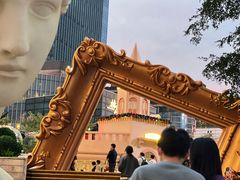 -中航城君尚购物中心