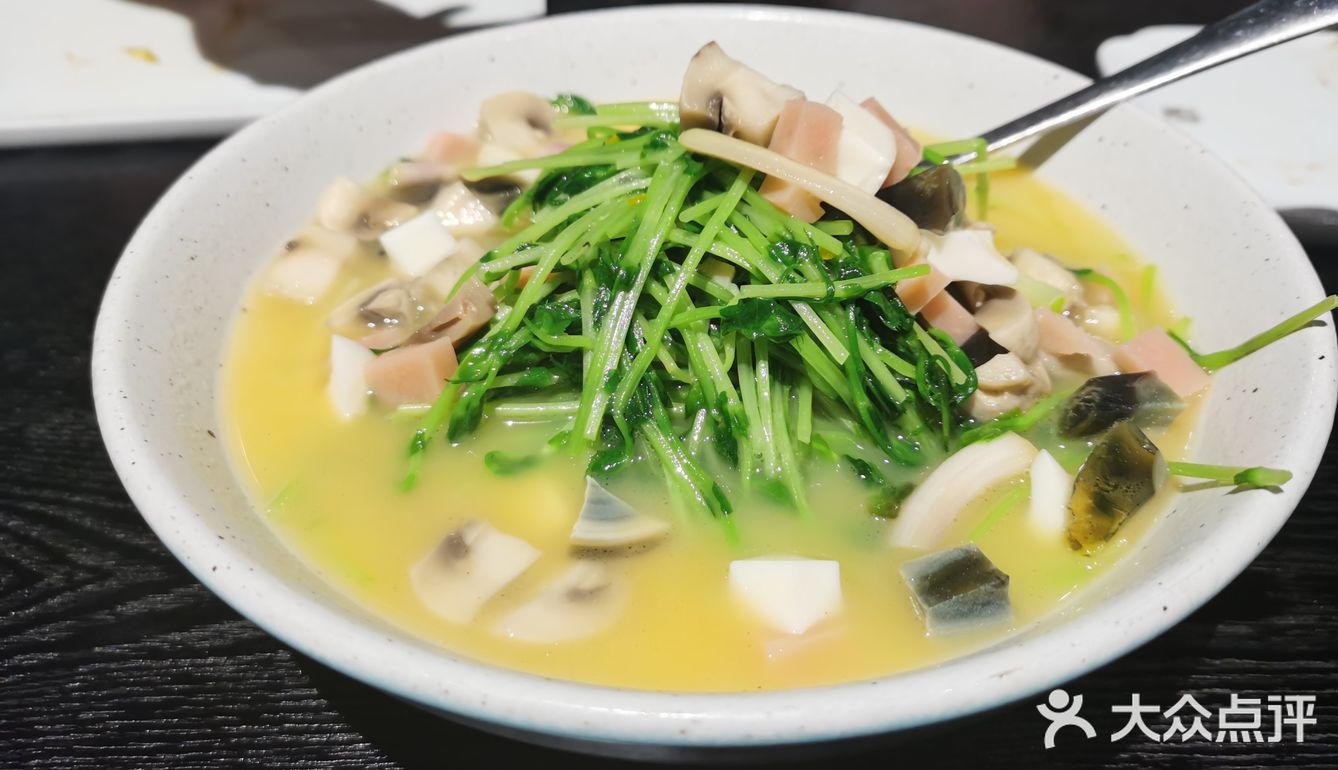 深圳美食 | 一家在深圳的北京菜，菜单还有改良版的口水鸡？