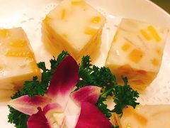 -榕树下海鲜馆(坪山路店)