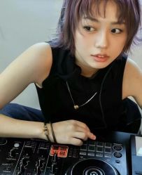 -周生生Chow Sang Sang(先天下店)