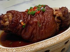 -老码头黑皮肘子锅包肉熏酱水饺(文政街店)