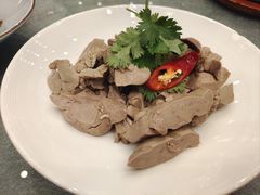 -侬佳蒸菜馆(听潮店)