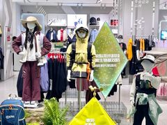 -百盛(万象城店)