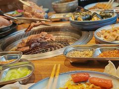 -明洞阿姨·韩式酱蟹烤肉·创意料理(三元桥店)