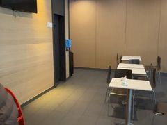 -麦当劳(桃仙机场到达层店)