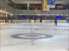 -冰堡国际溜冰场(观澜湖新城MHMALL店)