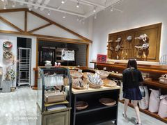面包甜点陈列柜-HAVE A ROOM·有间质果(总店)