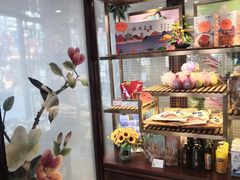 面包甜点陈列柜-皇饭儿·王润兴酒楼(河坊街店)
