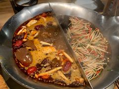 -湊湊火锅·茶憩(杭州湖滨银泰in77店)
