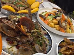 -一口猪海鲜浑锅·东北家常菜