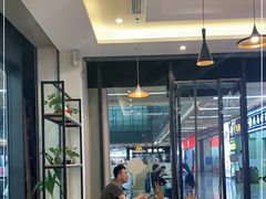 大堂-麦当劳(三亚凤凰机场店)