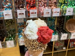 榛子巧克力冰淇淋-VENCHI 闻绮(上海佛罗伦萨小镇店)