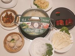 -煲王粤菜餐厅(中侨中心店)