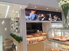 面包甜点陈列柜-好利来(八里庄店)