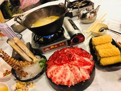 -鲜入围煮花胶鸡海鲜火锅