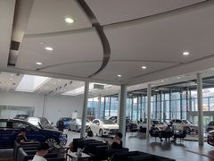 -杭州中升之星奔驰4S店(滨江店)