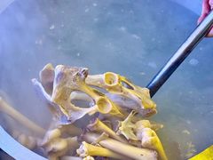 -江湖亮亮蒸虾大排档烤全羊清真(武汉总店)