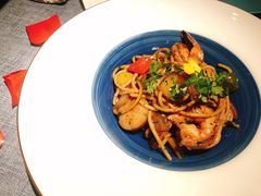 -弦月窗LUNETTE BY AMANDA(复兴路店)