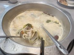 -光头药膳鸡(莱茵小镇店)