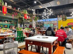大堂-钢管厂五区小郡肝串串香(蜀都万达店)