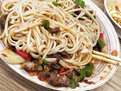 -歹歹的加个面过油肉拌面