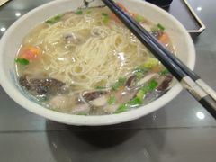 -鸿兴面馆馄饨小笼(稻香店)