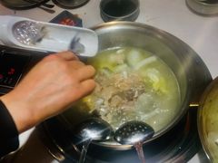 -喃喃椰·糟粕醋·椰子鸡火锅(七堡花园店)