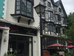 -钟书阁(松江泰晤士小镇店)