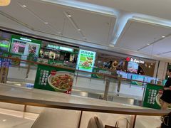 -洪氏嗨捞·广东猪肚鸡·椰子鸡火锅(西咸万象城店)