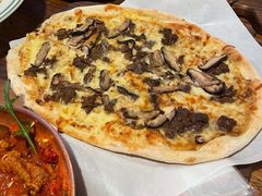 烤牛肉披萨-I HOLIC艾豪丽披萨(KKone店)