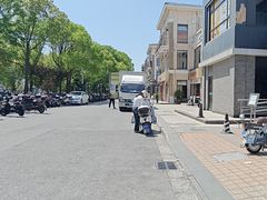 -锦秋路-停车场