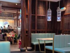 -阿瓦山寨·湘菜现炒·剁椒鱼头王(咸阳总店)