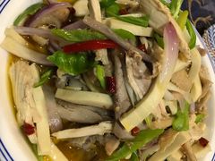 -乡村馕坑肉·烧烤·新疆菜·本地人更爱吃(阿勒泰首店)