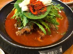 土豆排骨火锅-喇喇排骨火锅·传统韩式脊骨汤(望京西园总店)