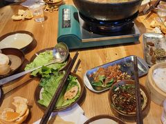 -黔二妞地摊火锅(龙华清湖店)