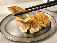 鲜肉韭菜煎饺-芬芳甜品(同福路店)
