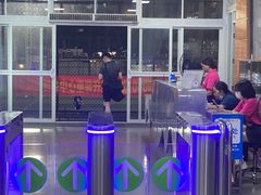 -奥龙堡游泳馆(广纸店)