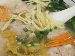鲜肉馄饨-长人馄饨铺(解放街店)