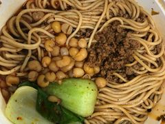 -东三里屯豌杂面