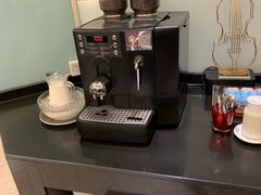 -亮马河饭店翠雅咖啡厅