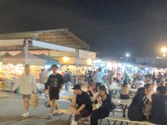 -席娜卡琳火车铁道夜市