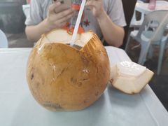 泰国香椰子-明记烧鱼美味店