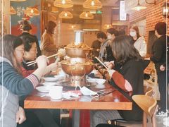 大堂-炉小二铜锅牛蛙•川湘菜(三里屯店)