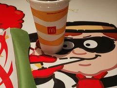 -麦当劳(龙洞店)