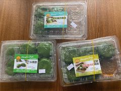 艾叶咸蛋黄肉松青团-王家沙点心店(南京西路总店)