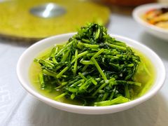 清炒芦蒿-天乐农家鱼头王(天目湖店)