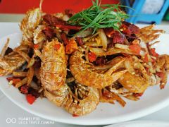 -覃记海鲜美食餐厅