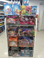 -来此探索玩具仓储店