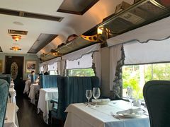 靠窗位-火车头法国西餐厅